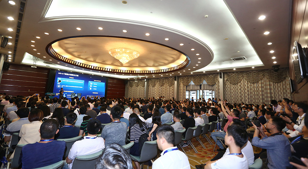 2018���ʮ������������������ļ�չ����ٰ�